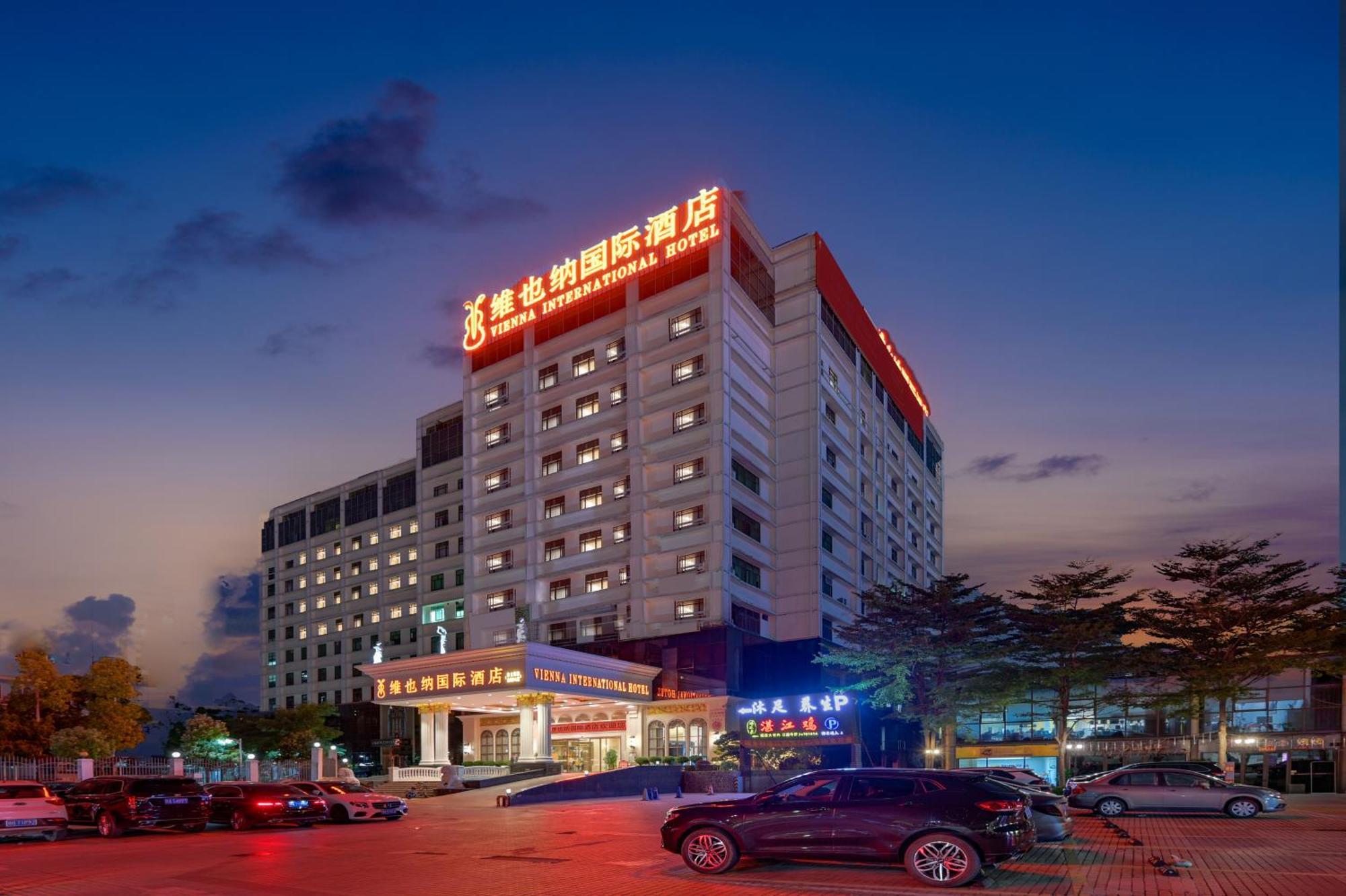 Vienna International Hotel Guangzhou Baiyun International Conference Center Экстерьер фото