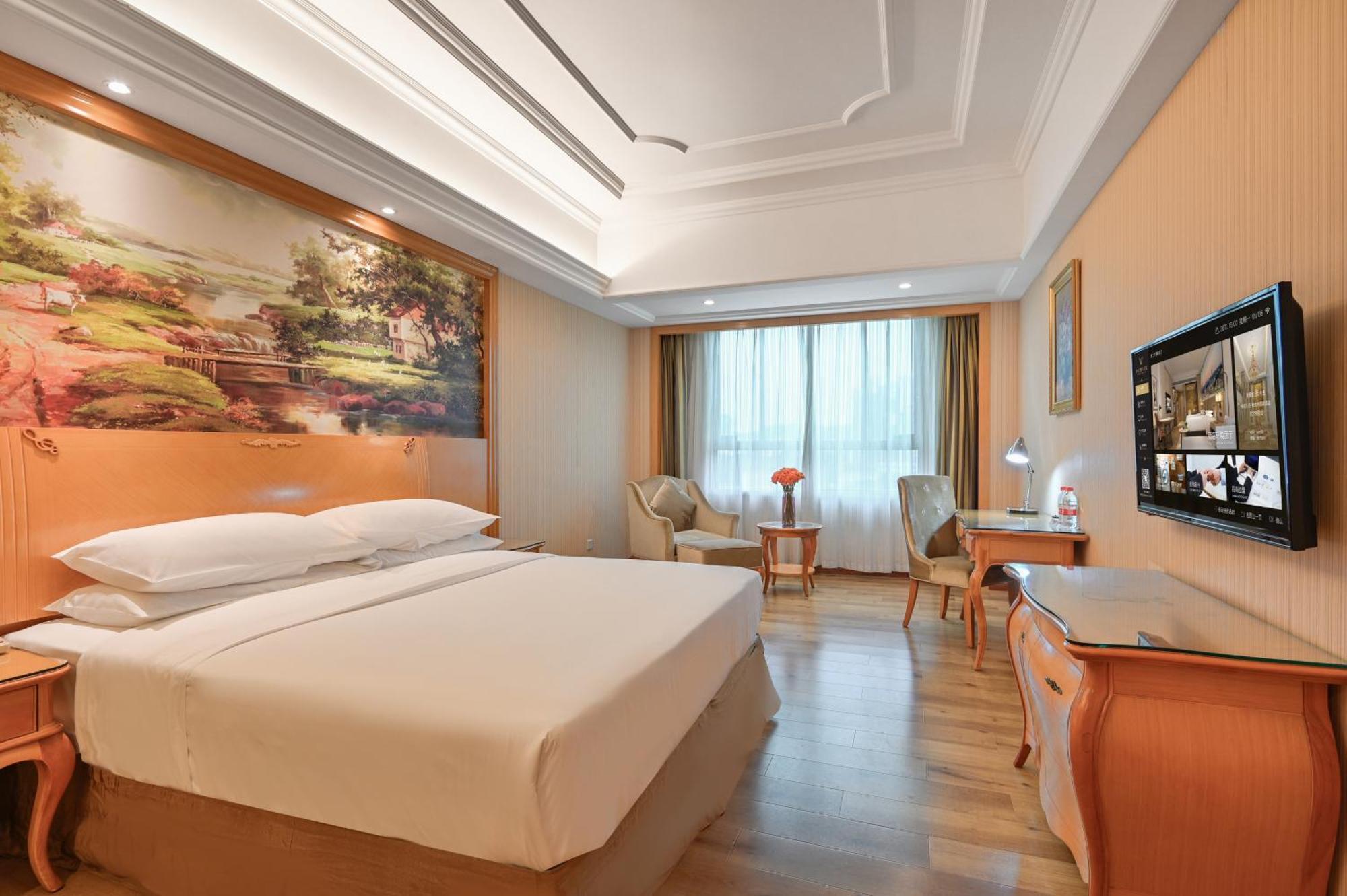 Vienna International Hotel Guangzhou Baiyun International Conference Center Экстерьер фото