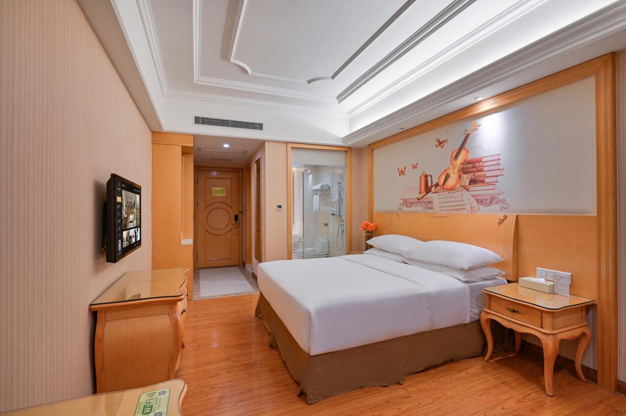 Vienna International Hotel Guangzhou Baiyun International Conference Center Экстерьер фото